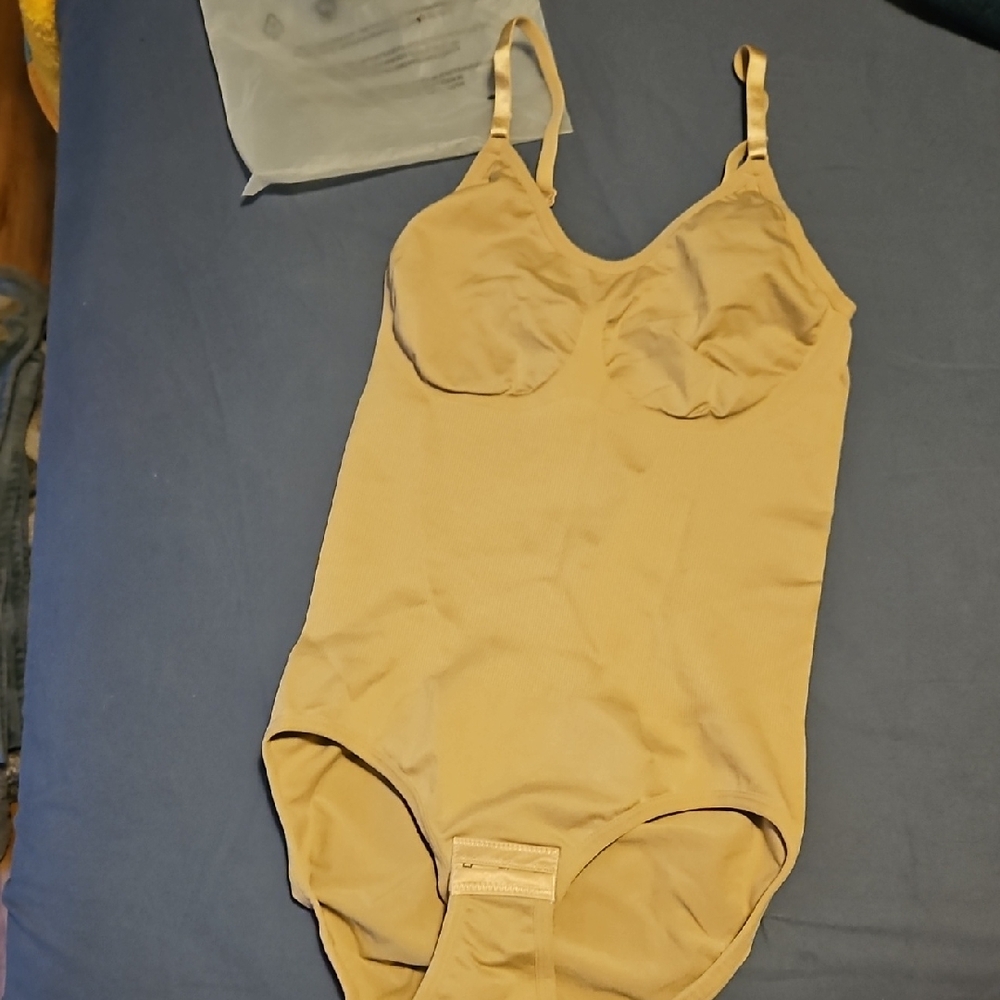 NWOT HeyShape Bikinicut Bodysuit